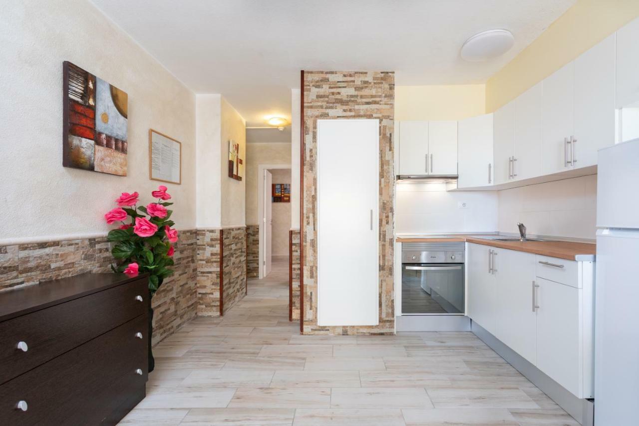 Tropic Apartments En Castle Harbour Los Cristianos  Exterior foto